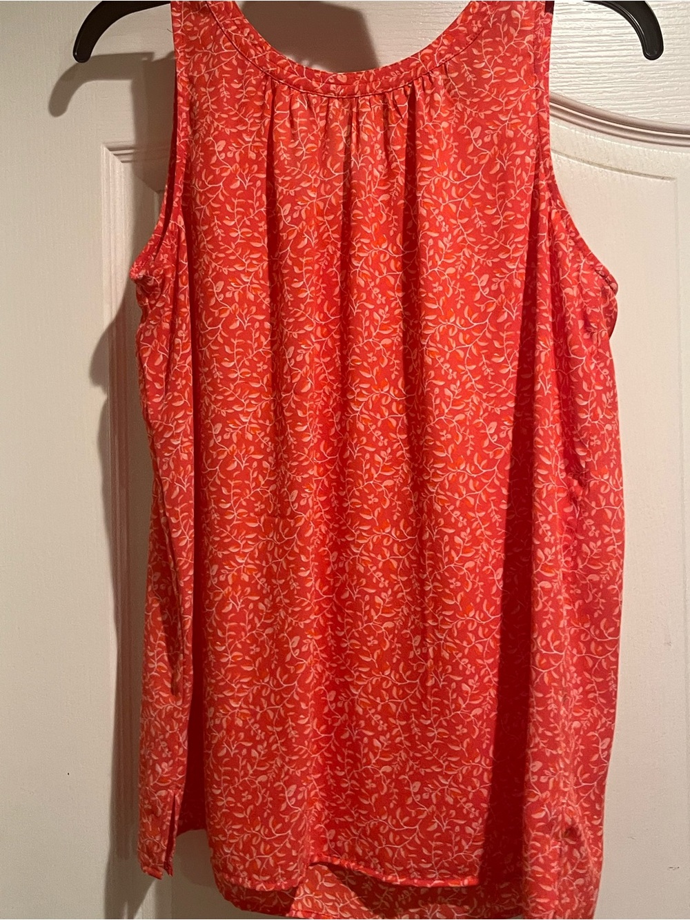 LOFT Coral Leaf-Print Sleeveless Tank